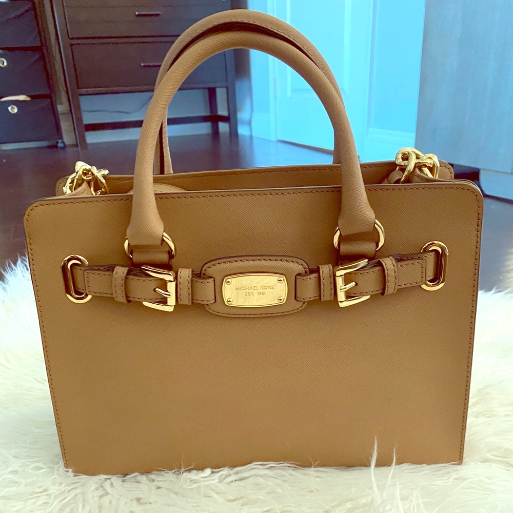 Never use Michael Kors tote